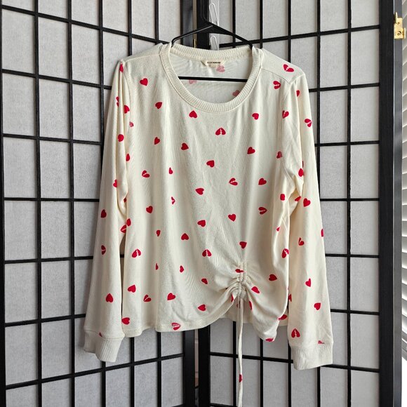 Lucky Brand Tops - Lucky Brand Broken Hearts Sweatshirt Cream and Red XL Scrunch Detail Lightweight